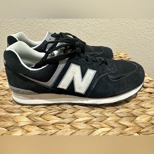 New Balance Tennis Shoes